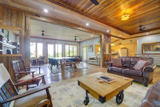 North Carolina Vacation Rental with Hot Tub - 4