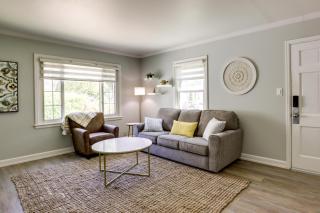 Milwaukee Home with Serene Patio and Backyard Garden! - Milwaukee - 4