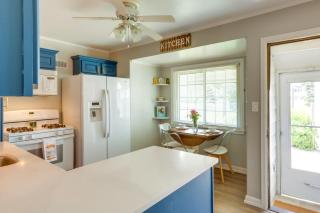 Milwaukee Home with Serene Patio and Backyard Garden! - Milwaukee - 2