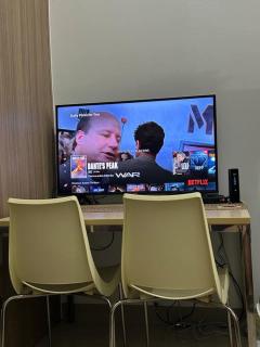 Cozy 1BR Shore 2 wi-fi netflix near MOA - Manila - 2
