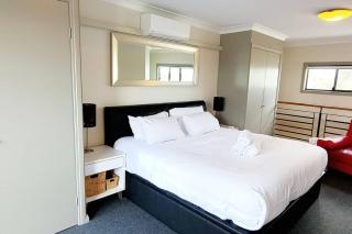 Stylish Split-Level Loft in Central Sydney with Parking - Sydney - 4