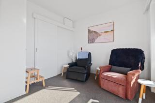 Beachcomber's Paradise - Waihi Beach Holiday Home - 3