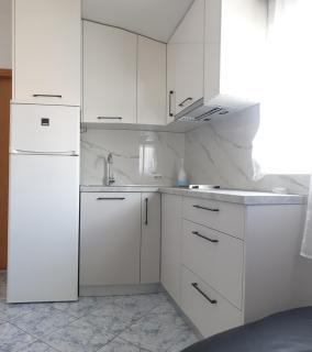 Apartments with parking space Vir - 21465 - 2