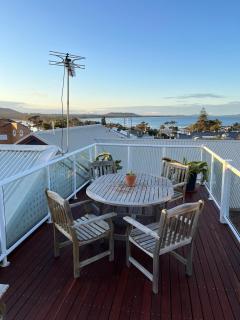 Shiloh Holiday House, 14 East Street - Crescent Head - 0