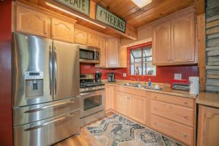 Sherwood Pines - Getaway to the mountains! Comfortable Gambrel style with a Pool Table! - 5