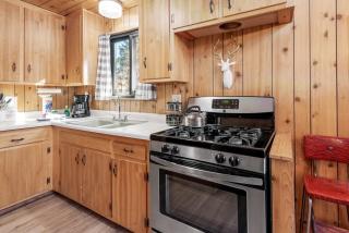 The Sugar Loft - Cozy cabin located in one of the quietest neighborhoods! Relax and recharge! - Sugarloaf - 5