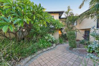 Modern Scarborough Townhouse - 1