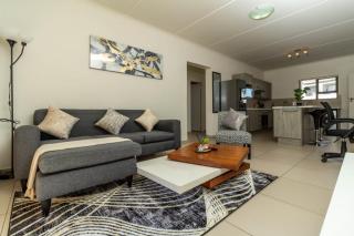 The Grandeur- with back up power - Midrand - 9
