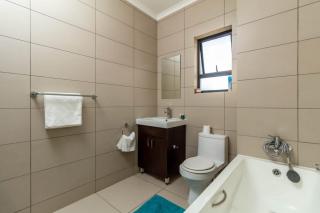 The Grandeur- with back up power - Midrand - 3