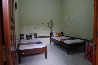 SPOT ON 92665 Yoko Kost Syariah - Bondowoso - 3