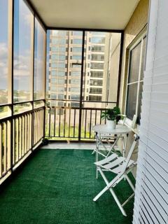 ATL Downtown/Midtown Condo w/ Balcony - Atlanta - 3