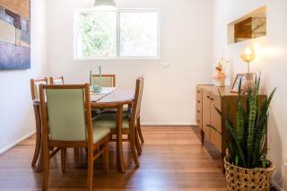 Mid-Century Modern Retro Beach House - 2