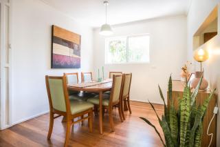 Mid-Century Modern Retro Beach House - 5