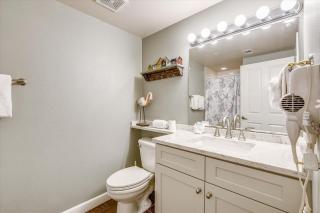 Shores of Panama 1807 -Fantastic 2BdBunks, Sleeps 8! Reserved Parking! Free Fun condo - 1