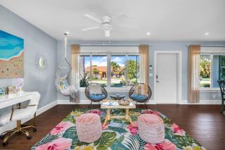 Waterfront Blue Heron Beach House Pool & Kayak! - 2