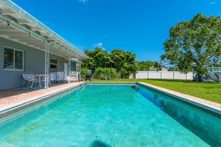 Vibrant Pool Home! Kayak, Firepit & Playground! - West Palm Beach - 9