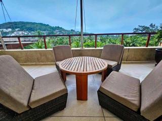 Beachfront 2 BR Luxury Apartment Chava Surin - 1