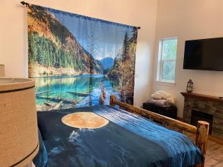 Bear Creek Falls Lodge on 67 acres Creek & Waterfalls - 7