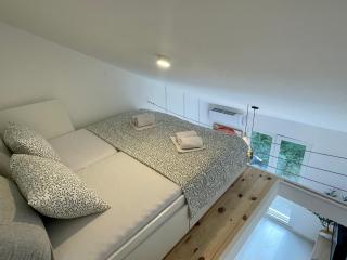 Lovely studio apartment near Porto Novi marina - 4