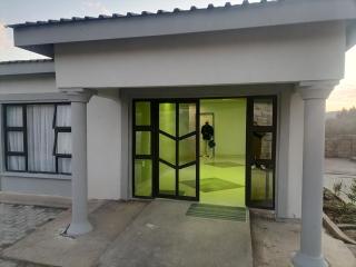 Shoeshoe Villa - Maseru - 9