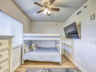 Sanibel, sleeps 12, Gulf Views - 1