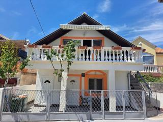Apartments Ganic - Tribunj - 0