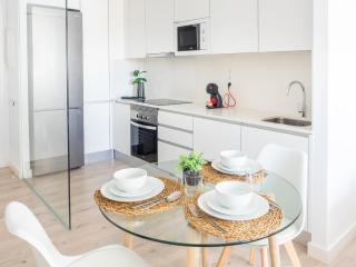 Apartment Abora with Pool, Gym and Free Parking - 1