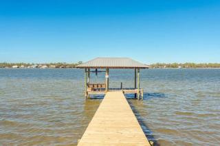 The Salty Fox, pool, sleeps 26, walk to beach - 5