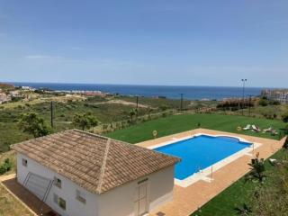 Beautiful top floor apt w amazing panoramic sea views! - Manilva - 2
