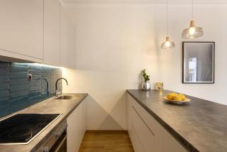 Versi2- Stylish 1BR pays homage to timeless charm - Atene - 5