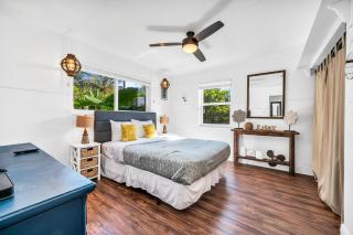 Tropical Waters Hideaway - Pool Tiki & Lounge - Pompano Beach - 6