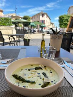 Hôtel Restaurant Le Saint Gillois - Saint-Gilles - 7