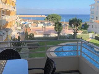 Acogedor apartamento frente al mar con piscina - 9