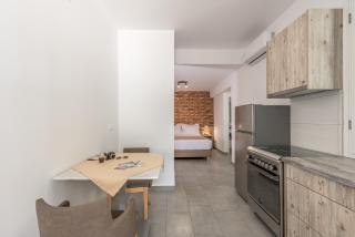 Armenakishouses - Pollonia - 1