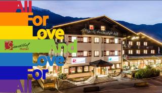 Hotel Standlhof Zillertal - Uderns - 0