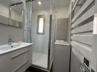 Appartement à Sainte-Maxime: 3 Pièces, Terrasse, Piscine, Clim, Proche Plage - FR-1-226-340 - Sainte-Maxime - 2