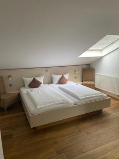 Boutique-garni Hotel Papillon - 1