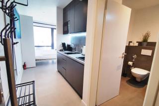 HH 04 by ROCKCHAIR - SUPERHOST Status - Modernes Apartment mit sonnigem Balkon & premium Boxspringbetten in Winterhude - Hamburg Top Geheimtipp - Amburgo - 8