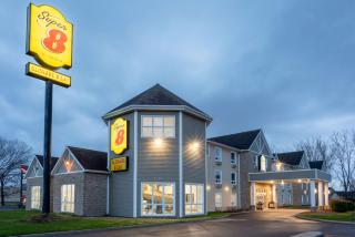Super 8 by Wyndham Trois-Rivieres - 3