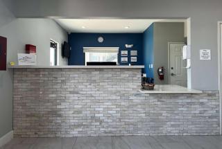 Baymont by Wyndham Freeport Texas - Freeport - 4