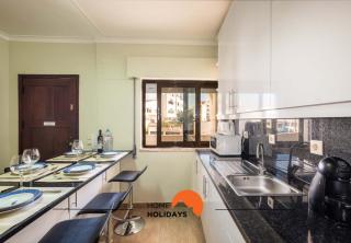 #018 T2 Elisabete by Home Holidays - Albufeira - 2
