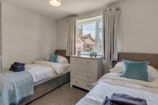4 bedroom Pitchford - Earlham - 2