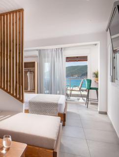 Ploumisti Sea View Suite - Kalamítsi - 0