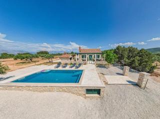 Holiday House Bracuta - Pražnice - 6