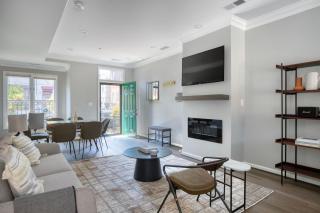 Shaw 2br w backyard wd nr nightlife WDC-689 - 0