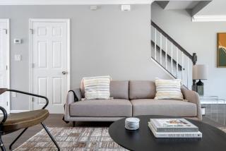 Shaw 2br w backyard wd nr nightlife WDC-689 - 9