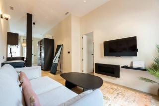 Amplio y cómodo apartamento cerca Plaza Castilla - Madrid - 0