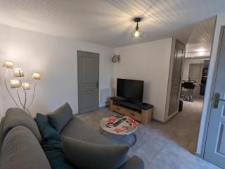 Gîte lumineux avec jardin privatif, proche Château de La Rochefoucauld, équipements bébé et vélos inclus - FR-1-653-232 - La Rochefoucauld - 4