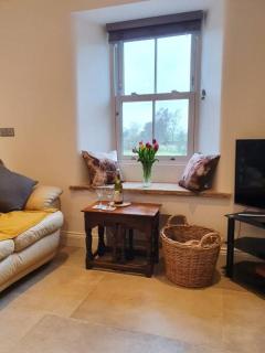 Hill House Holiday Cottage - 1