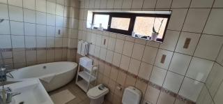 Madrigal Boutique Rooms - Scheia - 3